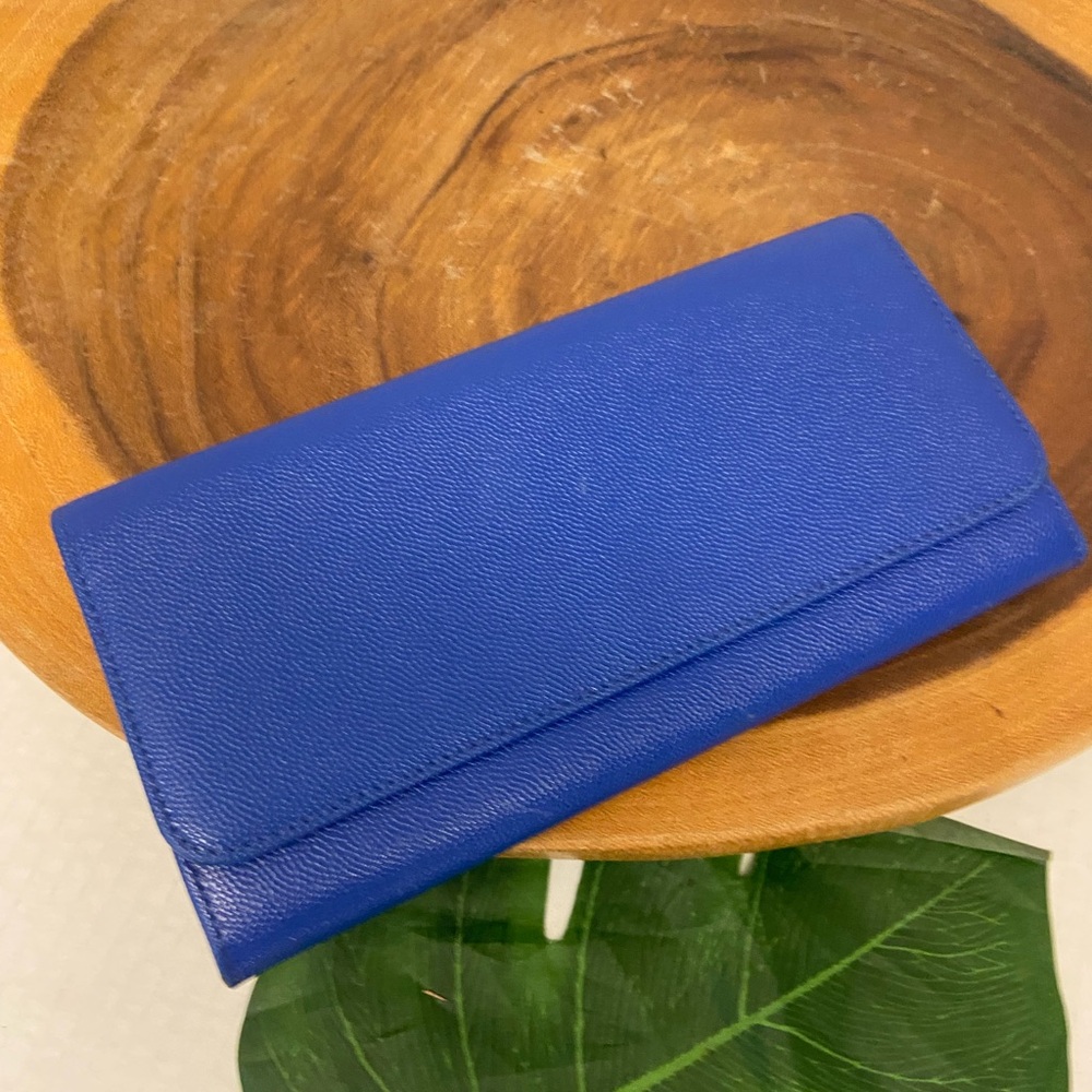 Clarks Leather Wallet on a Chain
